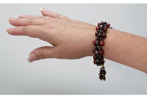 Cranberry Pearl Bracelet<br />