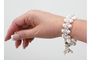 Cream Pearl Bracelet<br />