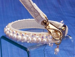 Cream Leash<br />Collar and leash sold separately