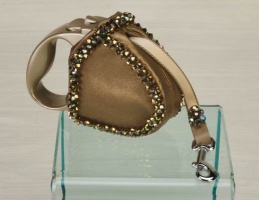 Bronze Retractable Leash<br />