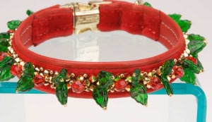 Holiday Garland Collar<br />