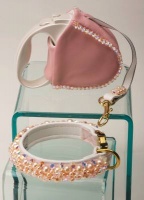 Shell Retractable Leash<br />Collar and leash sold separately